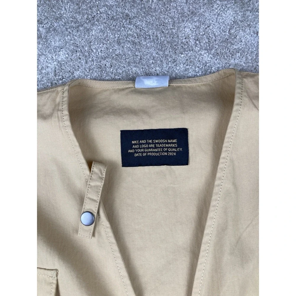 Nike Life Utility Vest Sesame Tan Full Zip Cargo Pockets FN3214-252 Size Large